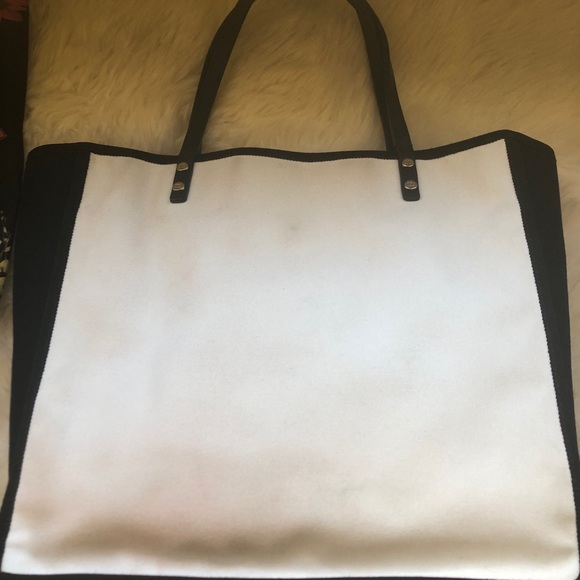 Pre loved authentic Chanel tote - Picture 6 of 16